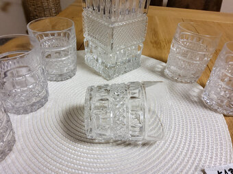 stará súprava na whisky s nádherným brusom 1 + 6 - 4