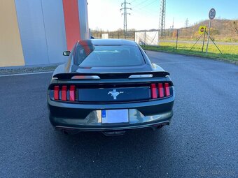 Ford Mustang 3.6 V6 224kw automat s pádly - 4