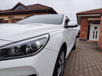 Hyundai i30 cw 1.6crdi SK 1.maj. - 4