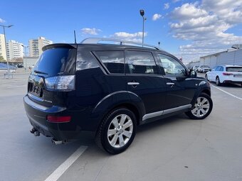 Mitsubishi Outlander 2,2 DI-D 4x4 7-miestny - 4