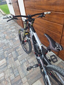 yt-industries tues 2.0 - 4