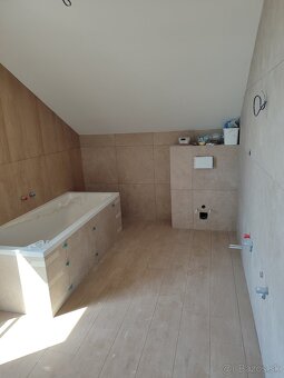 6 izbovy rodinny dom Pezinok, centrum Pezinka - 4