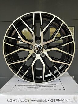 5x112 R18 MAM RS4 - 4