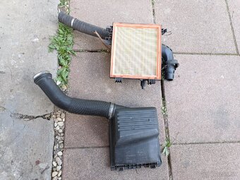 Filter box VW Golf III - 4