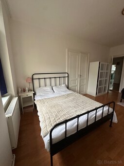 Manželská posteľ - 4