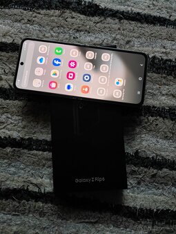 samsung galaxy z flip 6 silver - 4