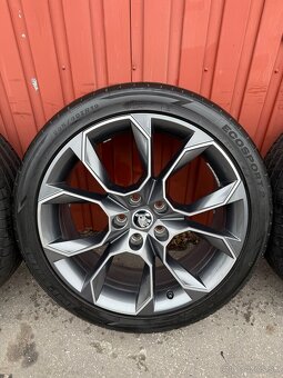 Originál elektróny Skoda RS Octavia R19 LETNÉ 235/40R19 - 4