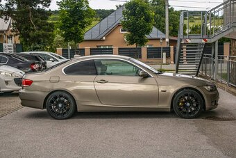 BMW Rad 3 Coupé 330 xd A/T - 4
