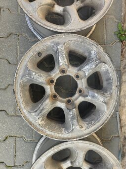 6x139.7 r15 - 4