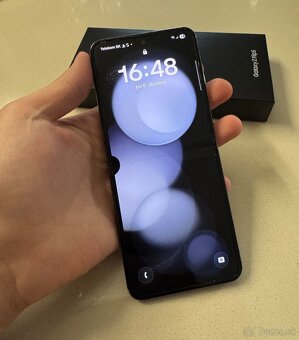 Samsung Galaxy Z Flip 5 - 4