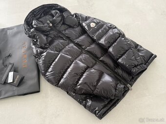PREDÁM takmer novú zimnú bundu Moncler Maya Giubbot TG 6 - 4