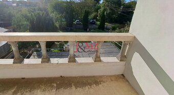 Stavba 122 m2 a drevená chata, pozemok 2.600 m2, Levice (SM- - 4