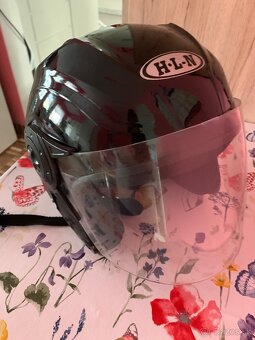 Prilba na motorku - 4