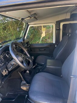 Land Rover Defender 110 - 4