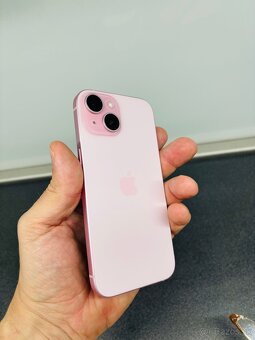Predam iphone 15 pink 128gb - 4