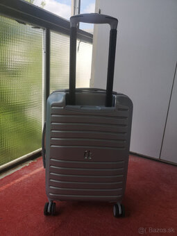 IT Luggage cestovný kufor 52L - 4
