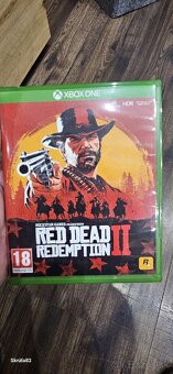 Xbox One X - 4