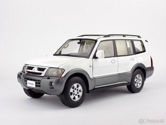 MITSUBISHI PAJERO 3.5L V6 V73 2006 – 1:18 SUN STAR - 4