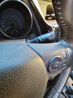 Toyota Auris Tourning Sports - 4