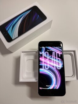 Apple iPhone SE 2020 128GB White - 4