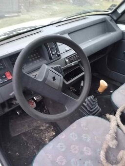 Renault 5 - 4