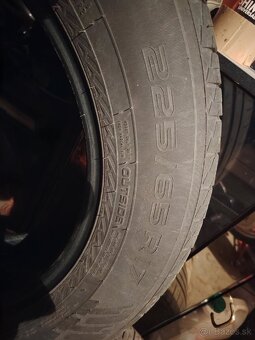 Predam Pneu R17 - 4