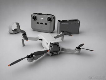 Predám DJI Mini 4K Fly More Combo - 4