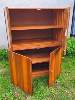 Dve skrinky - 4