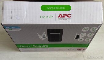 APC UPS 750VA záložný zdroj - 4