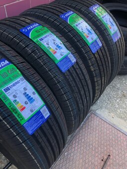 225/60 R18 4ks Haida 100V Nove - 4