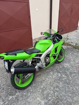 Kawasaki ZX6R Ninja - 4