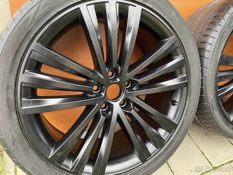 SIRIUS schwarz orig.skoda Superb 3V  5x112  8j x19   ET 44 V - 4