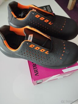 Nové pracovné topánky - 4