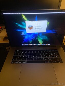 MacBook Pro 15” 2017 i7 16GB 500GB Touch Bar - 4