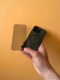 iPhone 15 - 4