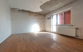 Na predaj 5 izbový rodinný dom 250 m2 v obci Orešany - 4