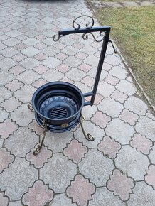 Stojan na koltík s ohniskom - 4
