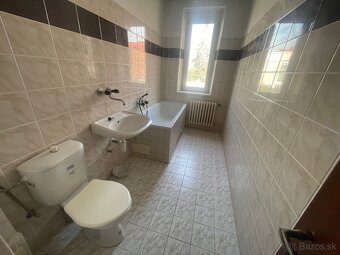 Výhodná cena RD v centre Piešťan na bývanie aj podnikanie. - 4