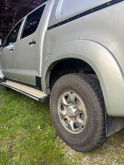 Toyota Hilux - 4