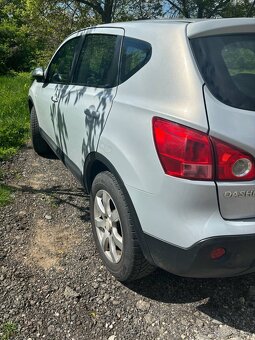 Nissan - 4