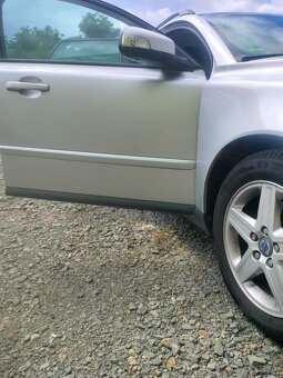Predám Volvo V50 2.0tdi 100kw rok 2008 - 4