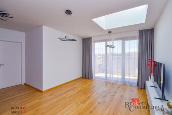 Na predaj: Moderný 2-izbový byt v srdci Bratislavy 7 poshod - 4