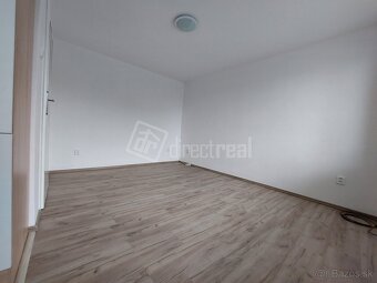 Útulný 1 izbový byt na prenájom v Holíči s parkovac… - 4