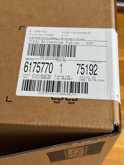 Predam nerozbaleny LEGO® Star Wars™ 75192 Millennium Falcon™ - 4