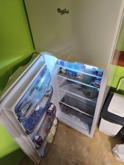 Chladnička s mrazničkou Whirlpool - 4