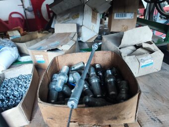 Rôzne Náhradné diely - 4