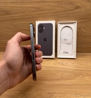 Apple iPhone 17 256GB Black - 4