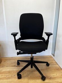 Kancelárska stolička Steelcase Leap V2 - 4