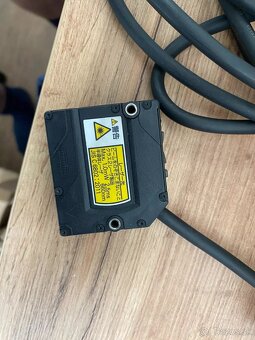 OMRON ZX1-LD100A81 SMART SENSOR - 4