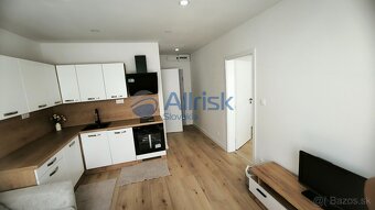 PERFEKTNÝ NOVO KOMPLETNE ZREKONŠTRUOVANÝ A ZARIADENÝ 2 IZBOV - 4